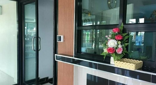 Гостиница Sutharnlai Apartment в Супханбури