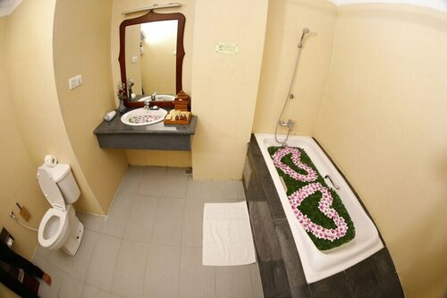 Гостиница Royal Naypyitaw Hotel в Нейпьидо