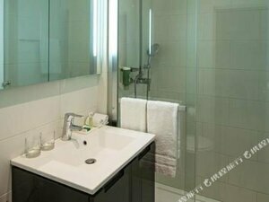 Гостиница Best Western Le Comtadin в Карпантре