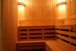 Status (Lugovaya Street, 9) ، فندق