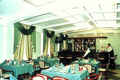 Внешний вид отеля Европа в Самаре, фото 4