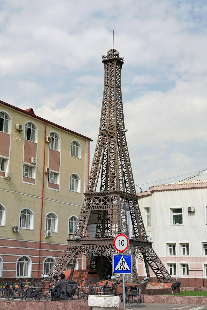Эйфелева башня, декоративный объект, доска почёта, Москва, улица Инессы Арманд -