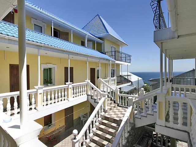 Фото отеля 2