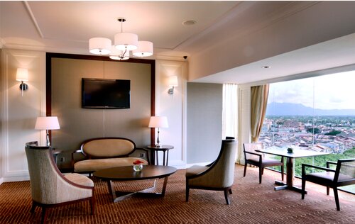 Внешний вид отеля Hilton Kuching в Кучинге, фото 2