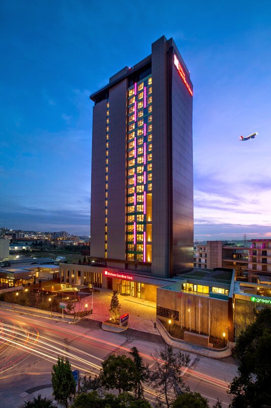 Гостиница Hilton Garden Inn İstanbul Atatürk Airport в Бахчелиэвлере