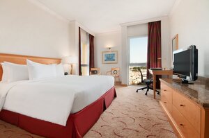 Гостиница Radisson Blu Hotel & Resort Abu Dhabi Corniche