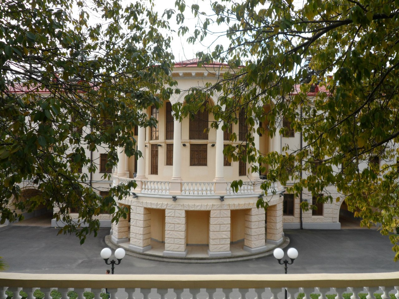 Фото отеля 1