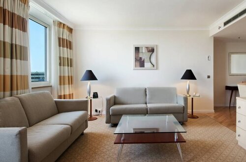 Внешний вид отеля Hilton Düsseldorf в Дюссельдорфе, фото 1