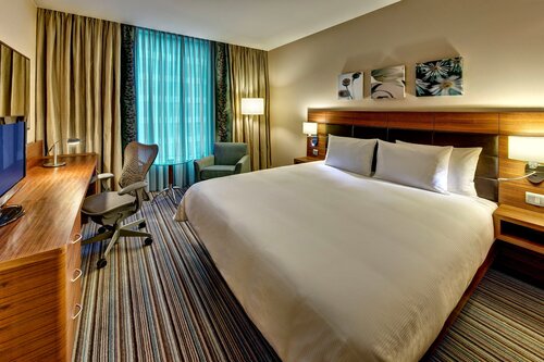 Внешний вид отеля Hilton Garden Inn Astana в Астане, фото 2