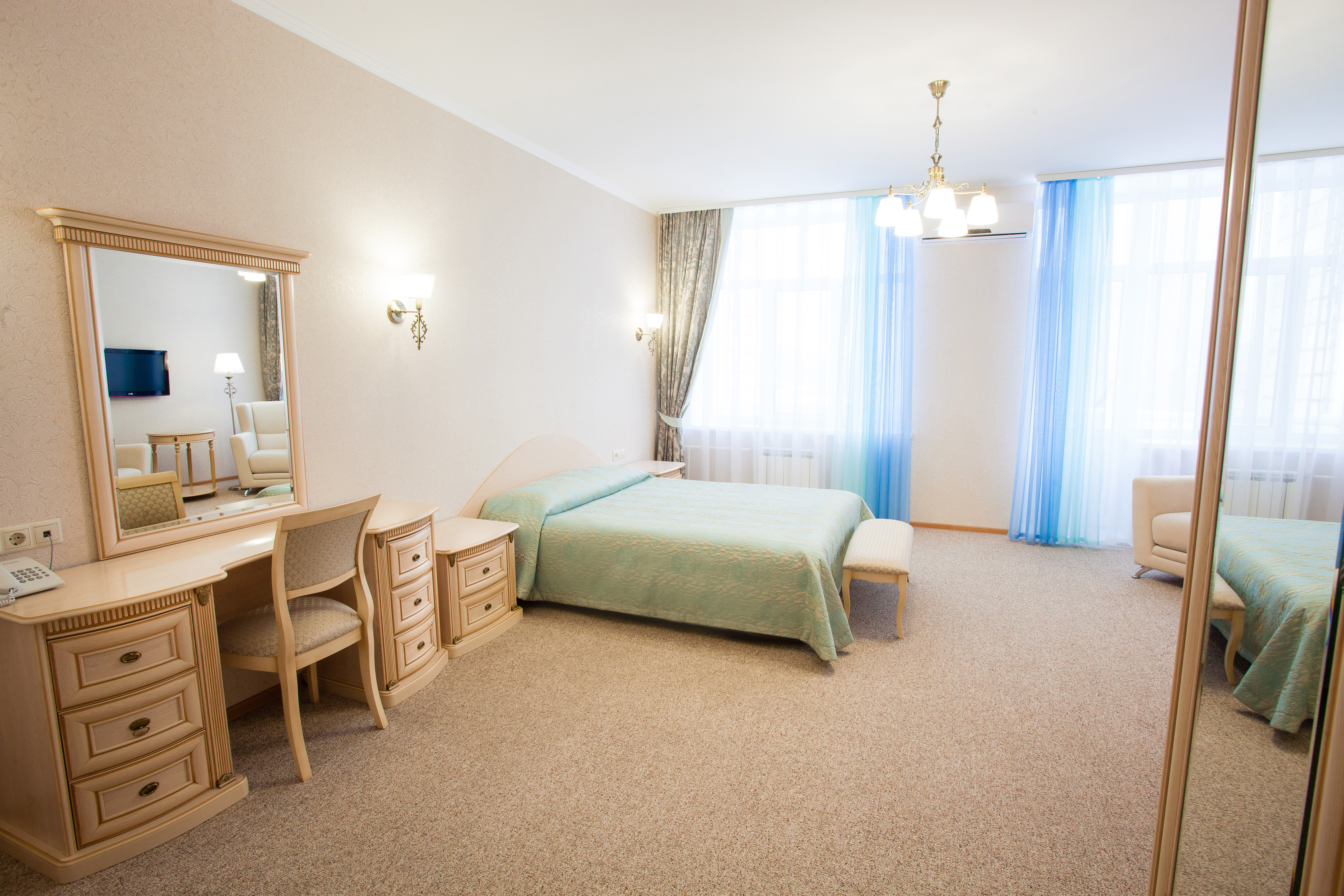 Фото отеля 2