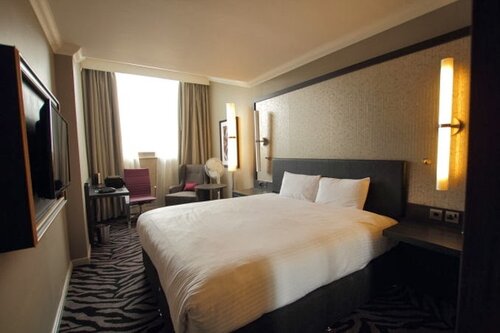 Гостиница DoubleTree by Hilton Edinburgh City Centre в Эдинбурге