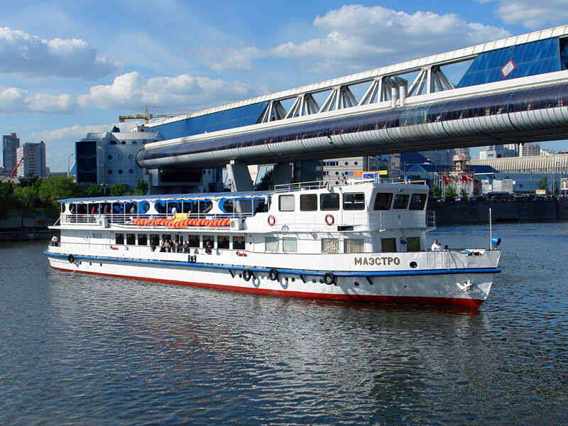 Теплоход москва