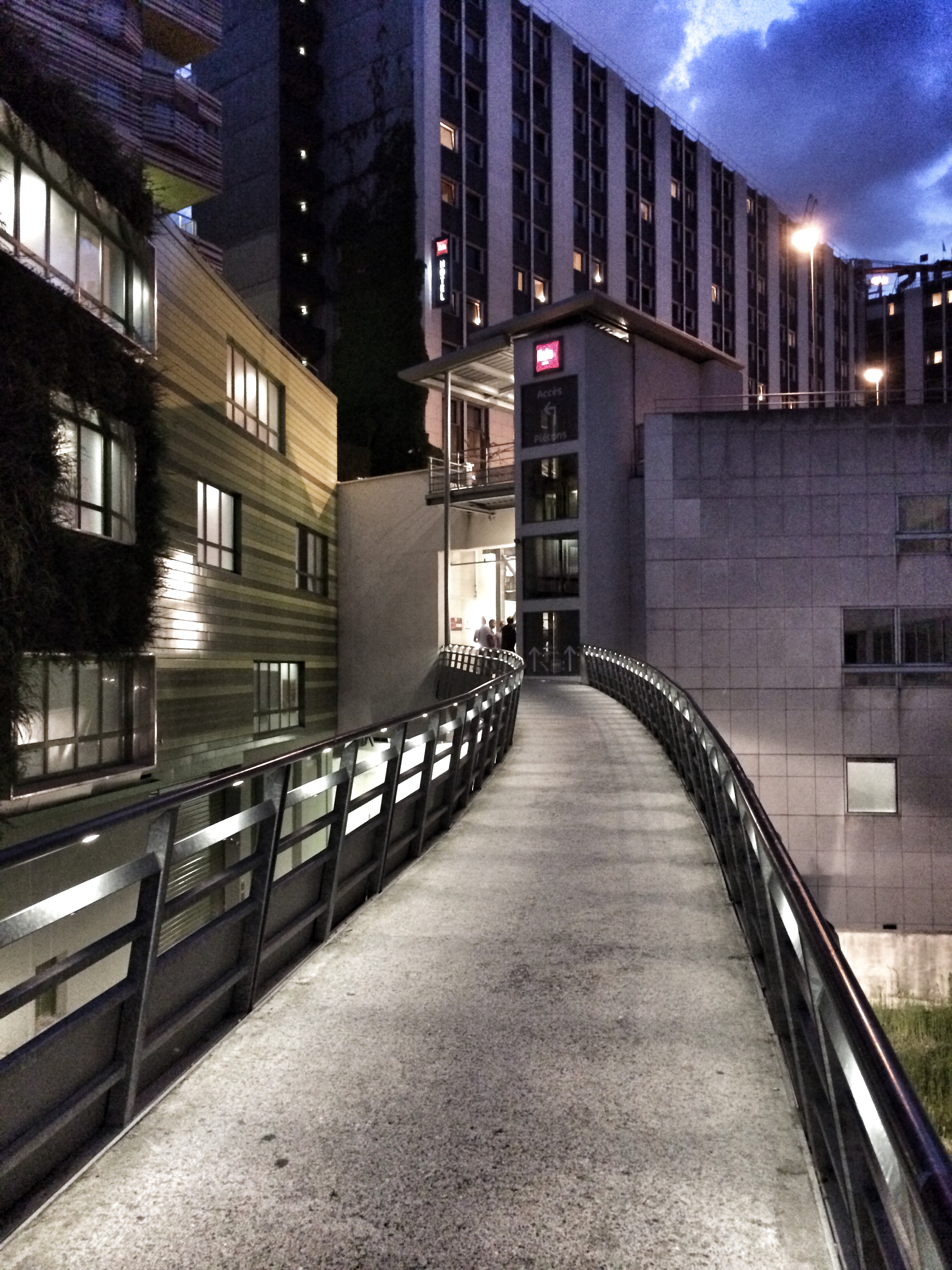 Фото Ibis Paris 17 Clichy-Batignolles