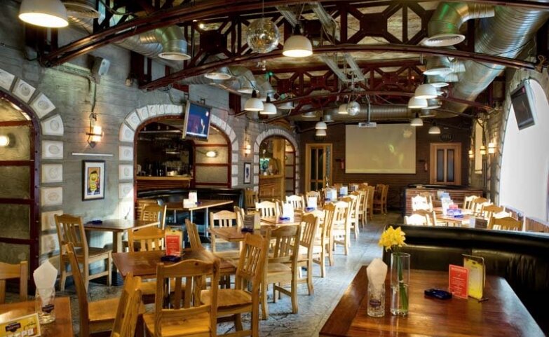 مطعم Restoran-Pivovarnya Robert Doms Shato ، كييف، صورة