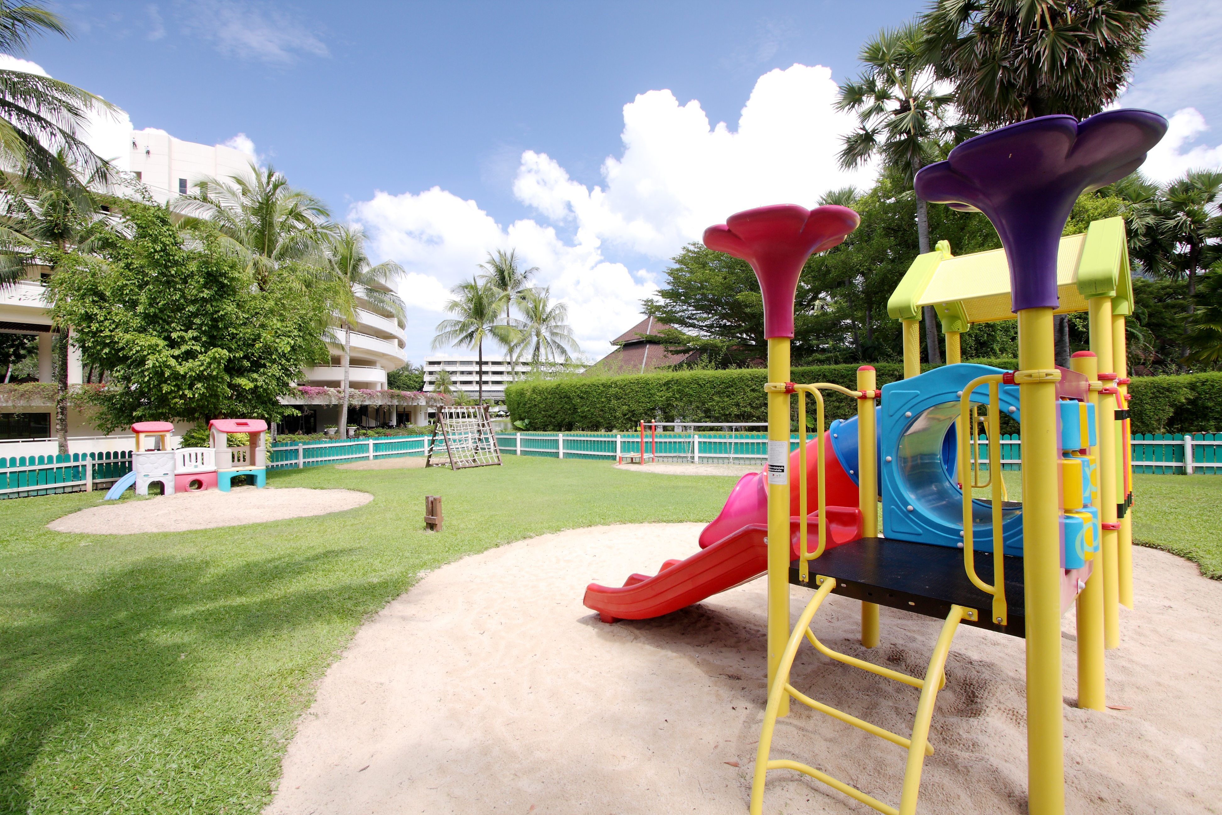 Фото Pullman Phuket Karon Beach Resort