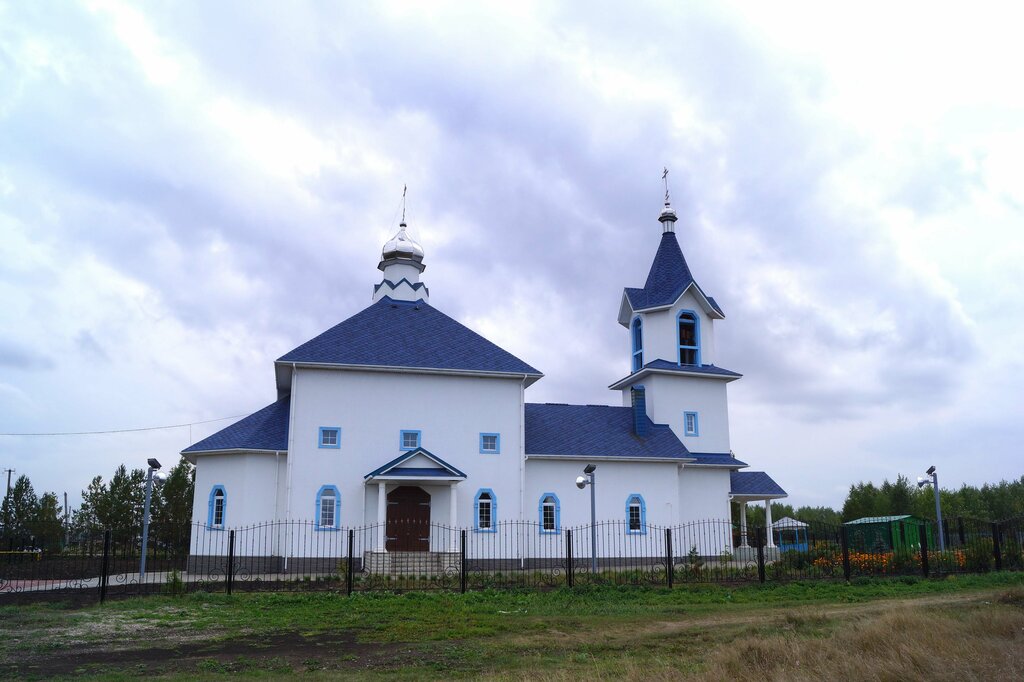 Orthodox church Krestovozdvizhensky khram, Desyatoye blagochiniye, Ufimskaya yeparkhiya, Republic of Bashkortostan, photo