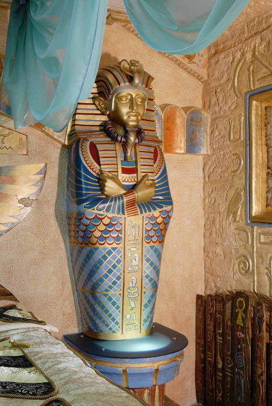 Фото Замок в долине