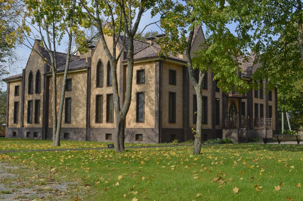 Фото Имение Алтунъ, корпус Барский флигель