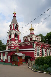 Храм великомученицы Параскевы Пятницы в Качалове (Старокачаловская ул., 8, корп. 1, Москва), православный храм в Москве