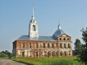 Церковь Воскресения Словущего в Халбуже (д. Угоры, 10), православный храм в Костромской области