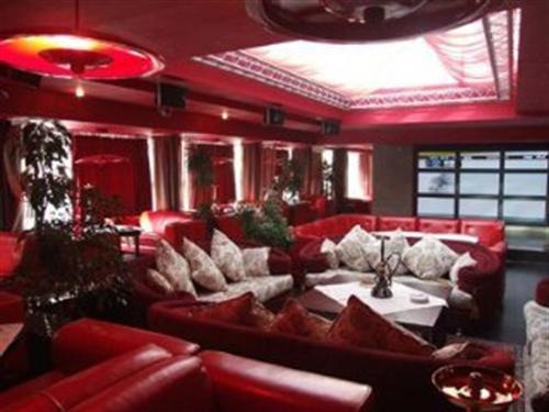 Фото Мартон Пелас