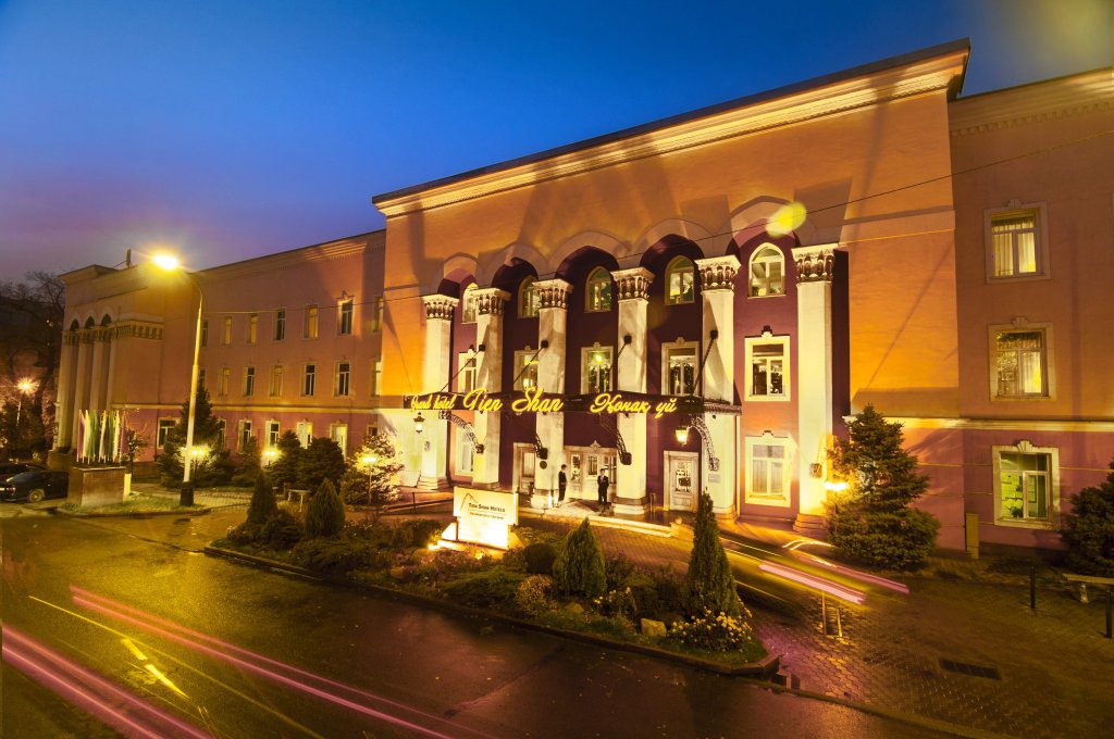 Фото отеля 1