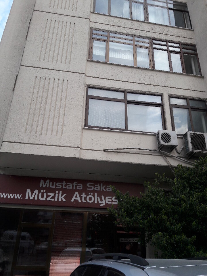 School of the arts Mustafa Saka Music Workshop, Istanbul, photo