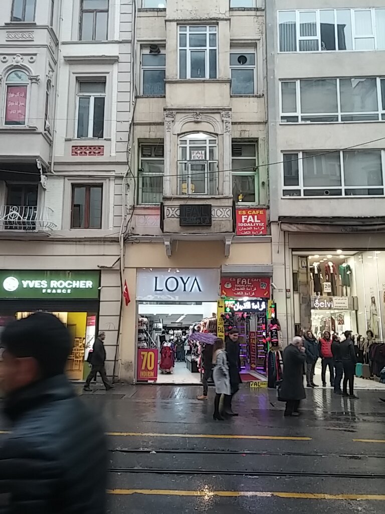i̇ç giyim ve mayo mağazası Loya, Beyoğlu, foto