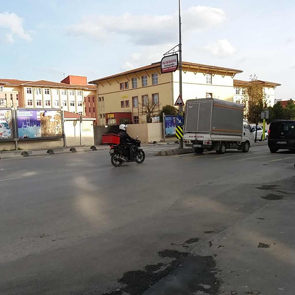 Lise Taşdelen İmkb Mesleki ve Teknik Anadolu Lisesi, Çekmeköy, foto