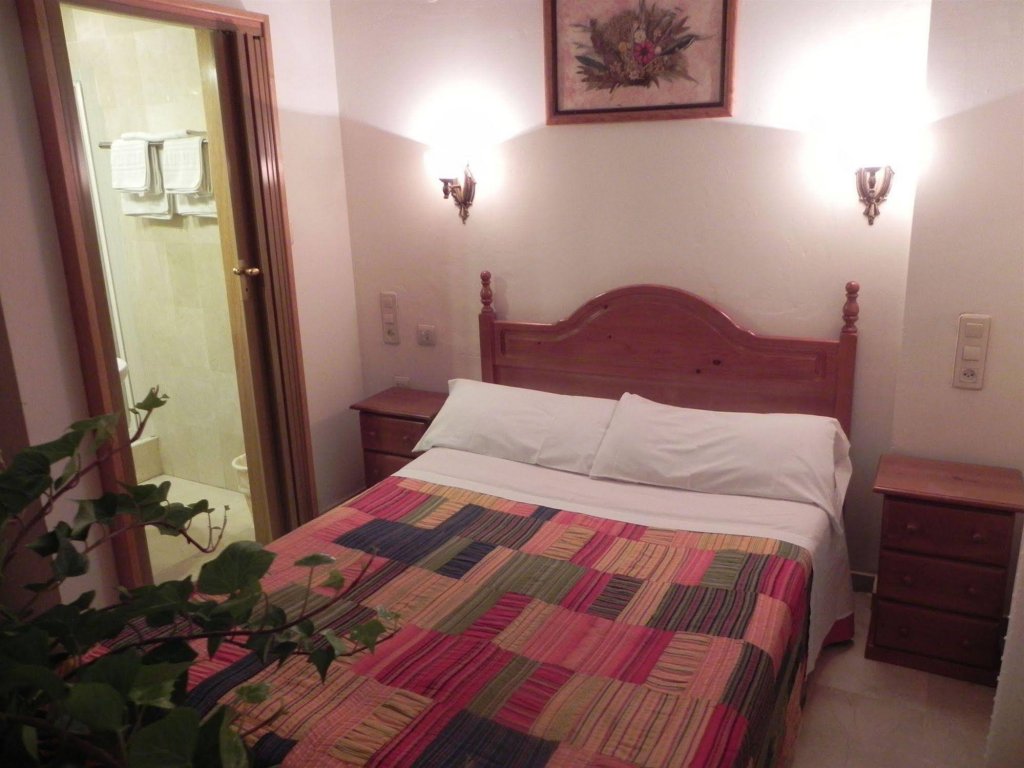 Фото Hostal El Olivo