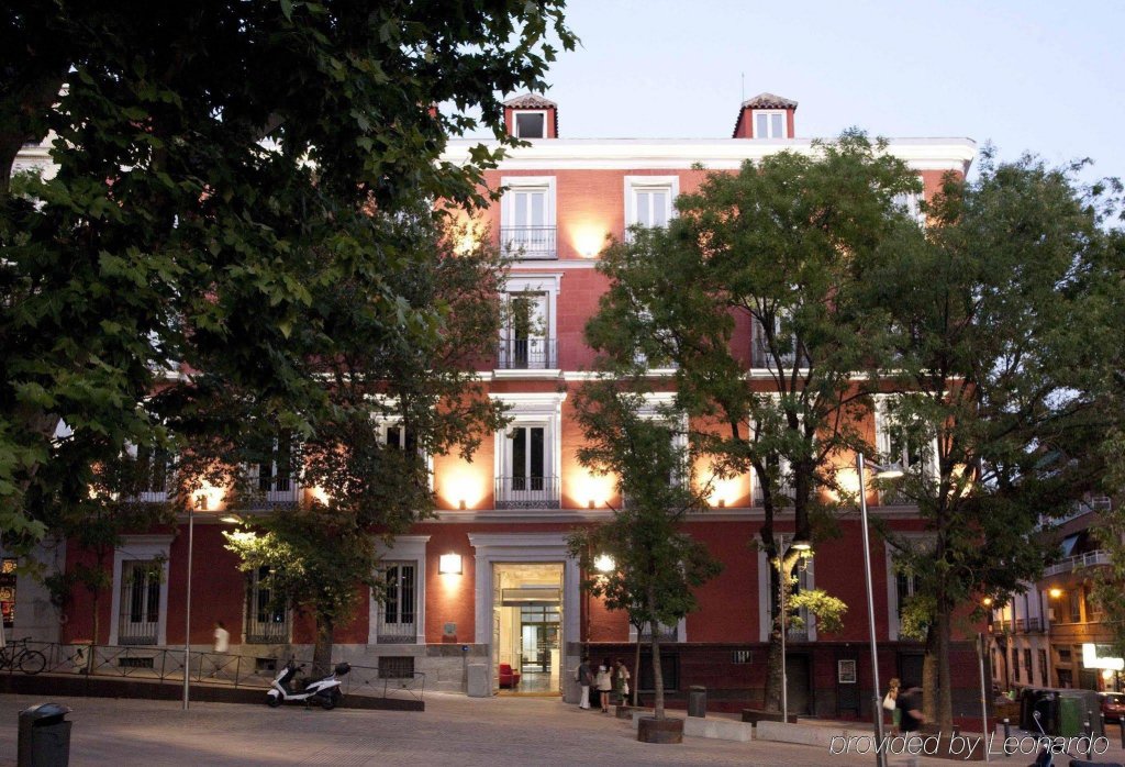 Фото Petit Palace Santa Bárbara