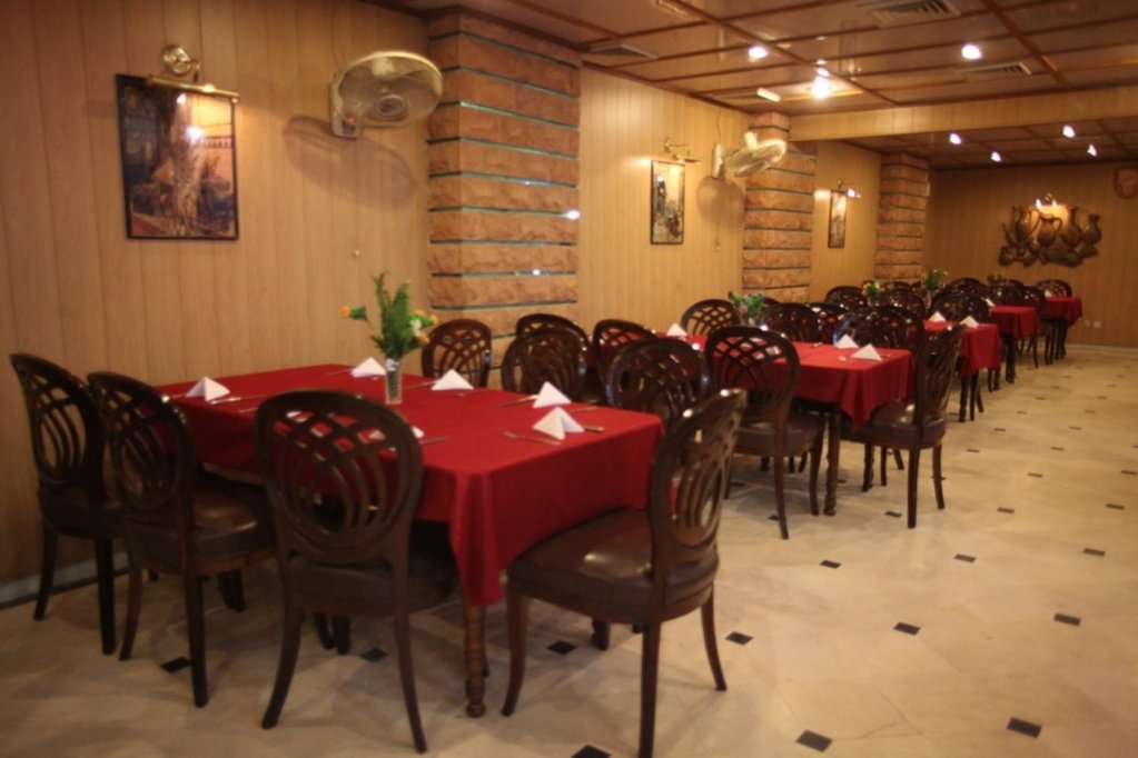 Фото Отель One Karachi