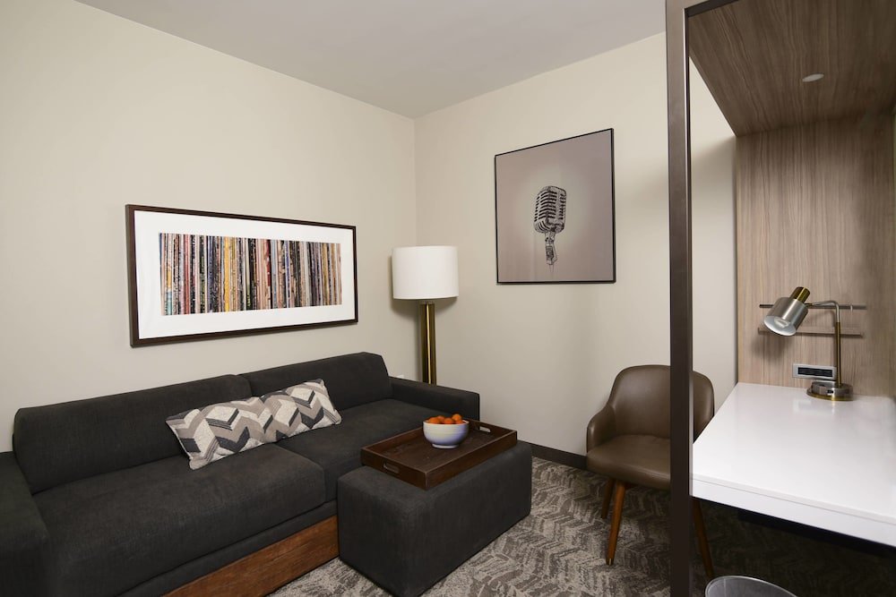 Фото SpringHill Suites by Marriott Nashville Downtown/Convention Center