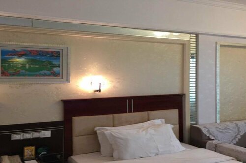 Гостиница Huahai Hotel в Маомине