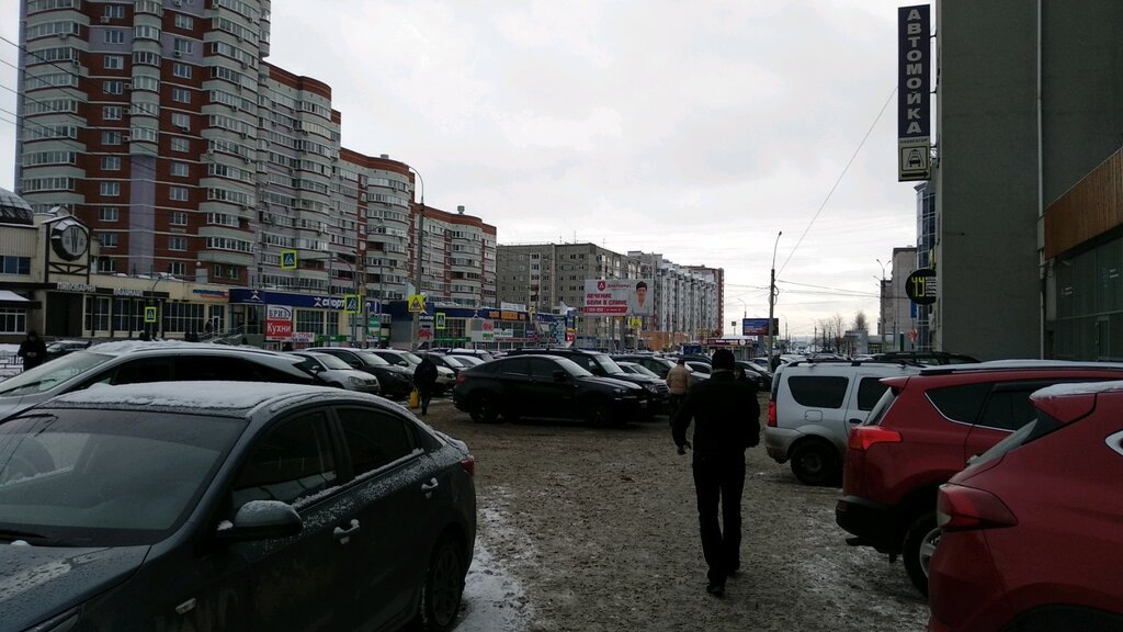 Автомобильная парковка Автомобильная парковка, Ижевск, фото