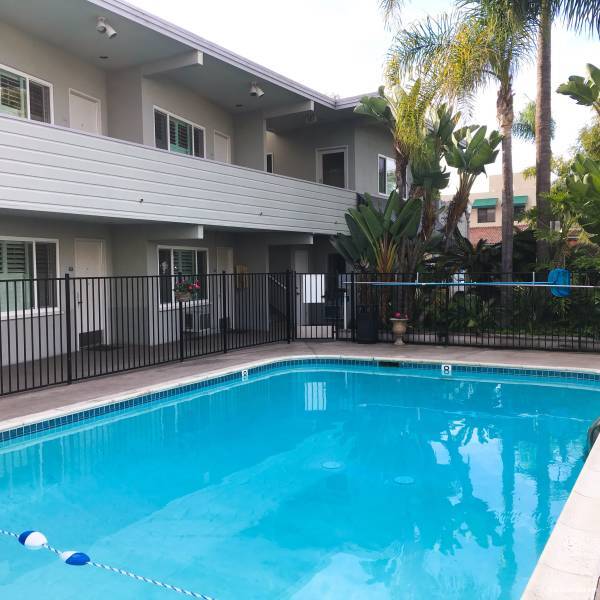 Фото La Avenida Inn