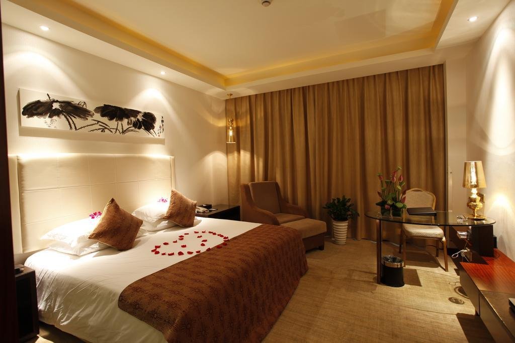 Фото Zijingang International