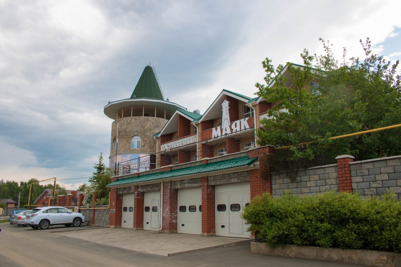 Фото отеля 2