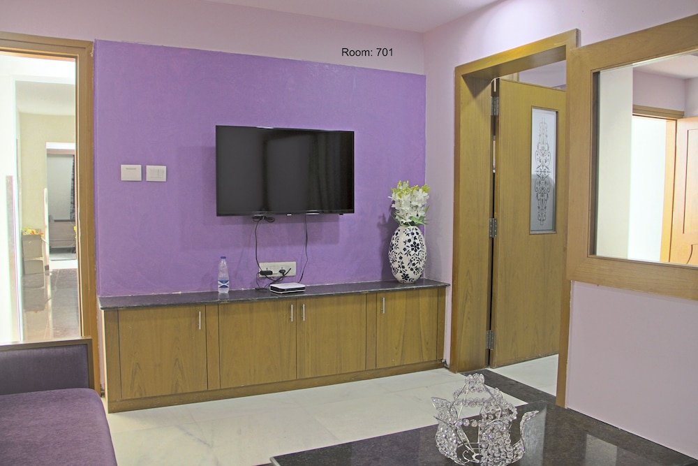 Фото Click White House Residency Vadodara