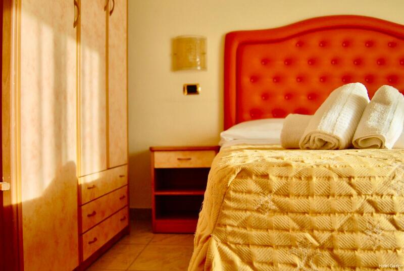 Фото Hotel Gaston