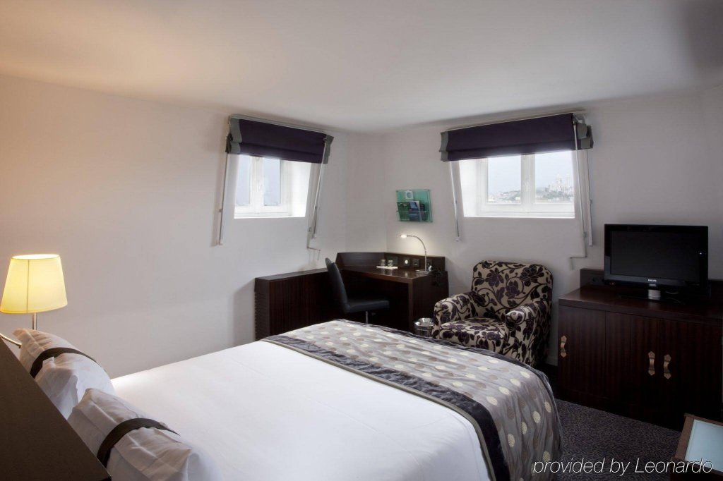 Фото Nh Paris Gare de l Est