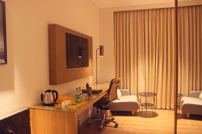 Фото Fountain Tree by Tgi