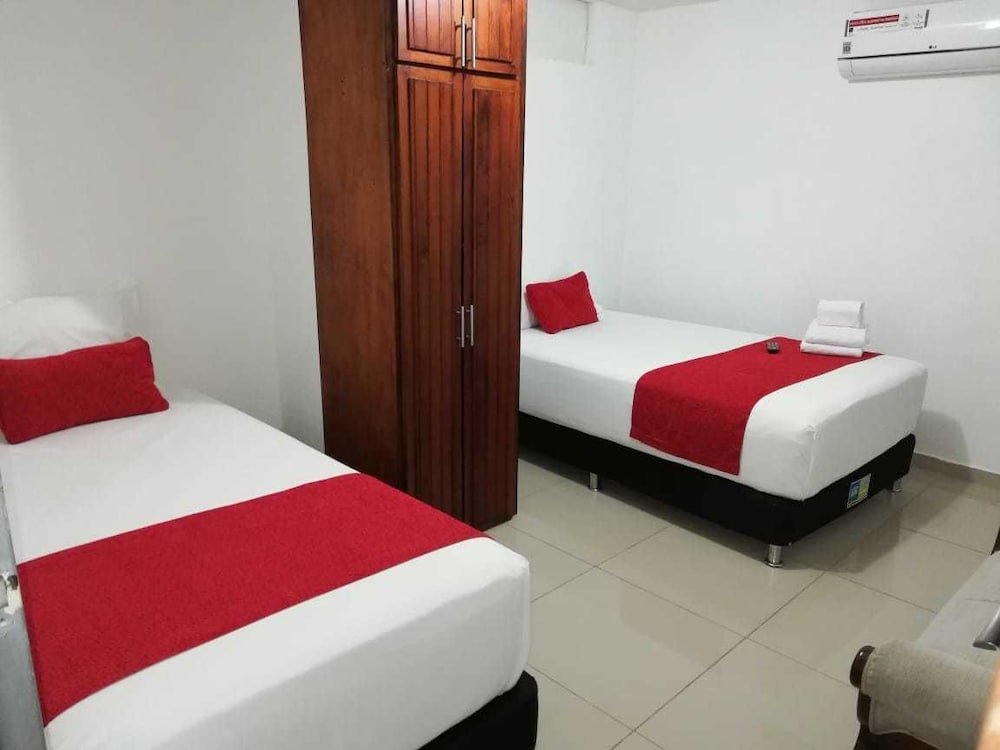 Фото Hotel Cafe Plaza