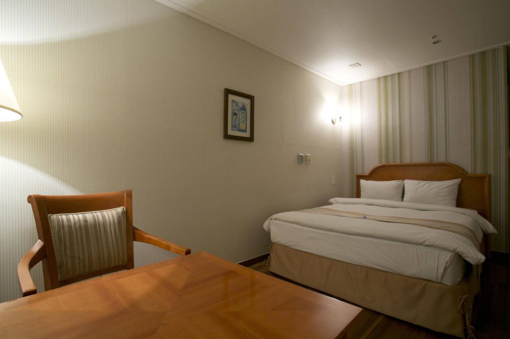 Фото Homers Hotel