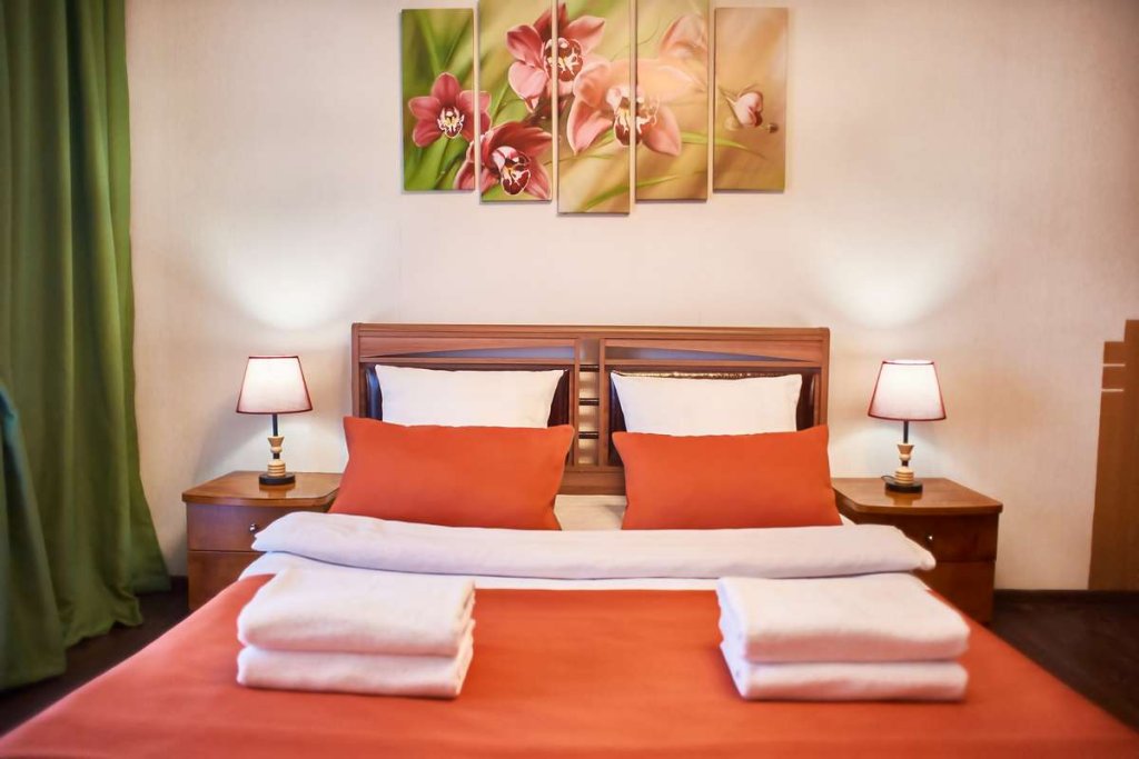 Фото Пять Звёзд на улице Бориса Ручьева 12