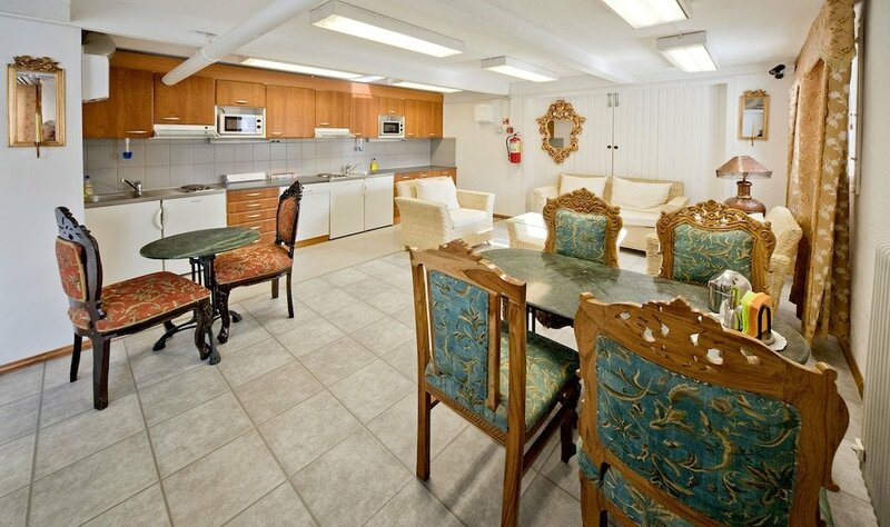 Гостиница Mango Hotel