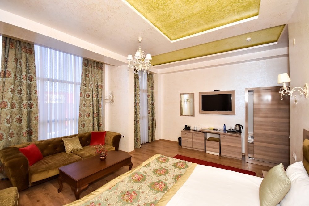 Фото Iberia Palace Hotel