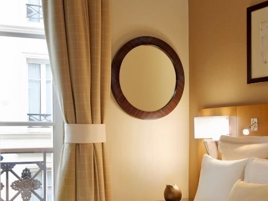 Фото Renaissance Paris Vendome Hotel