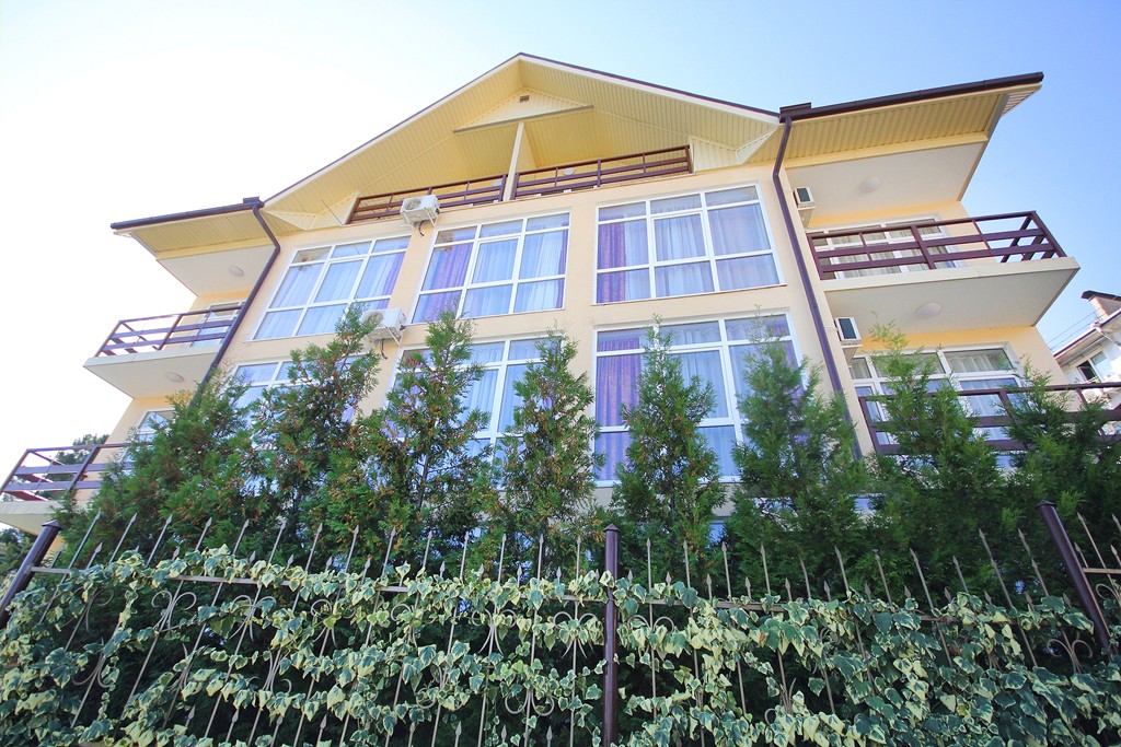 Фото отеля 1
