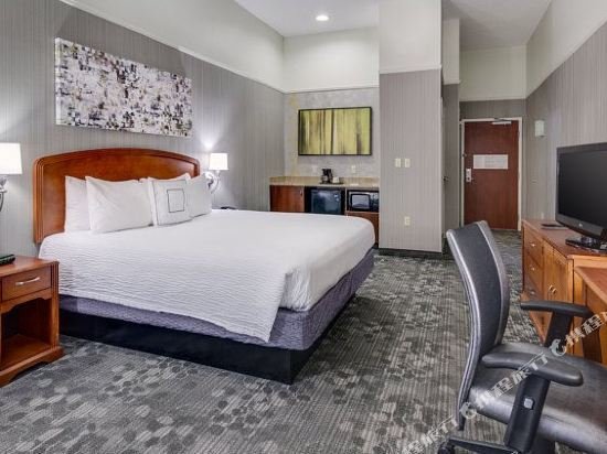 Фото Courtyard Marriott Providence Warwick